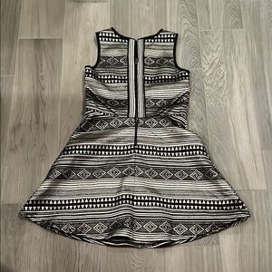 Miss Behave Girls Black and Silver Dress Size: 8